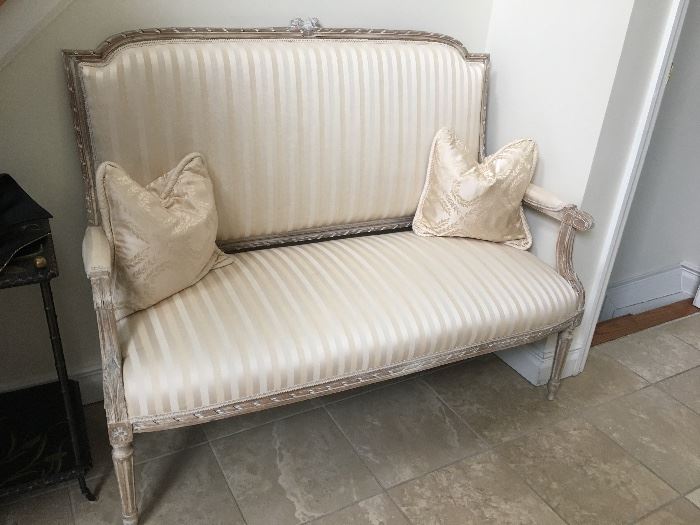 Lovely settee 