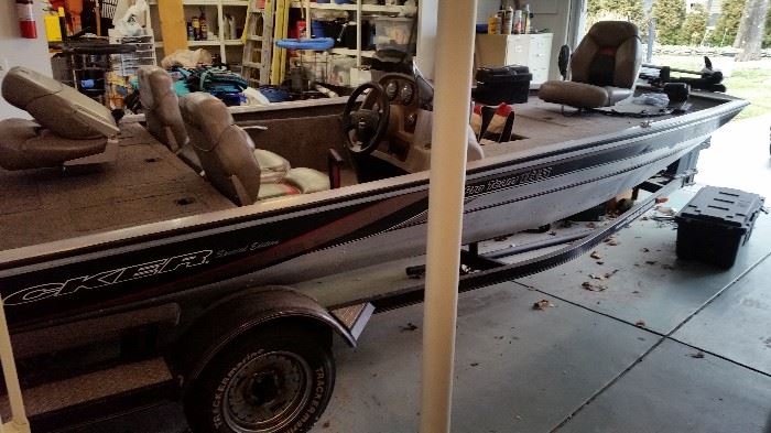 Tracker Pro Team 185 Bass Boat Picture #1