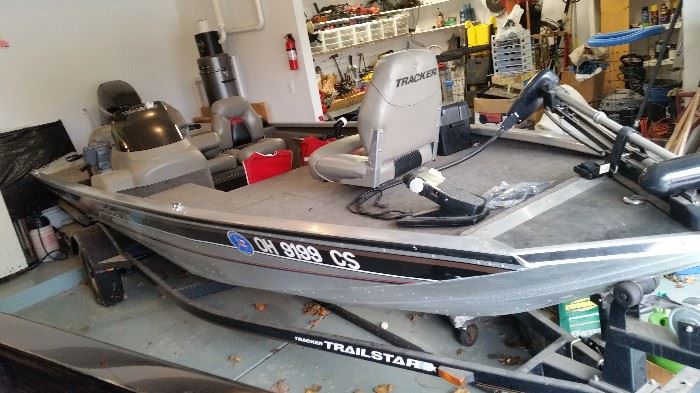 Tracker Pro Team 185 Bass Boat Picture #2
