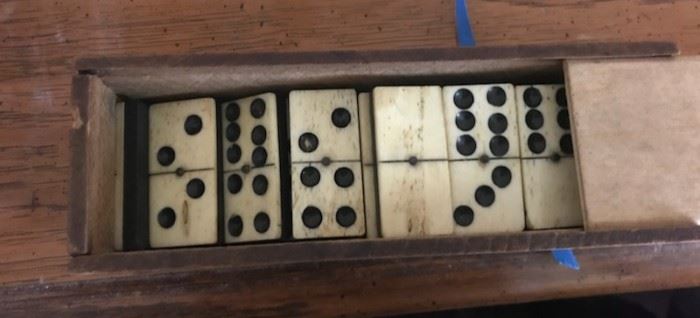very old domino set
