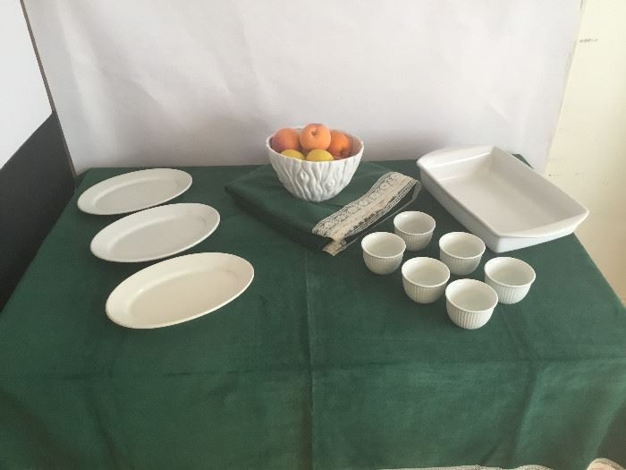 Platters, Casserole Dish, Fruit Bowl
https://www.ctbids.com/#!/description/share/7718