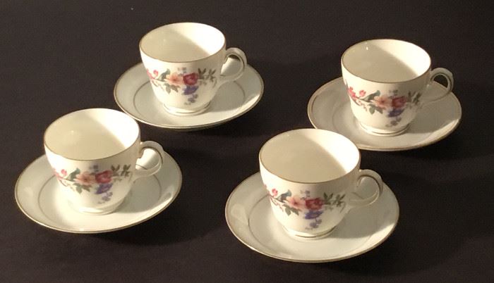 4 Bone China Wedgewood (made in England) Cups & Saucers  https://www.ctbids.com/#!/description/share/7878
