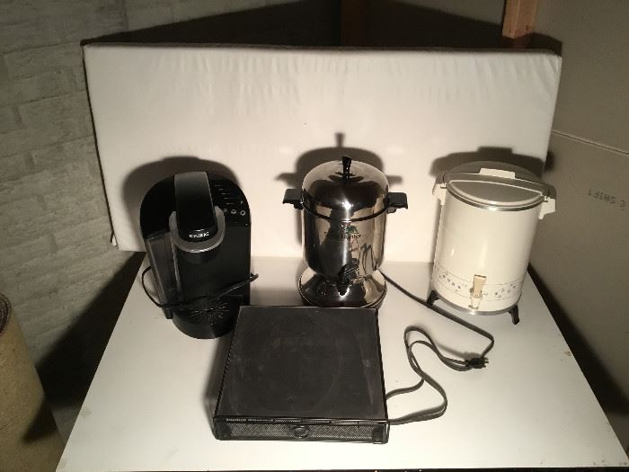 Coffee Pot Set https://www.ctbids.com/#!/description/share/7939