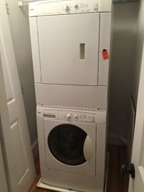 Stackable washer & dryer Kenmore 