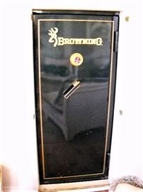 BROWNING GUN SAFE