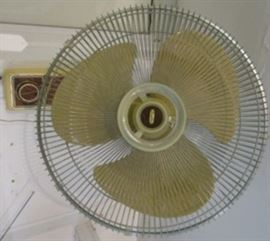 Oscilating Wall fan