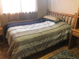 4 Piece Queen Bed Set