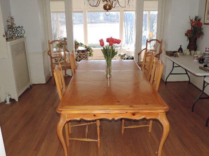 French Provincial (and this is MADE IN FRANCE) Dining Room table SOLD WITH THE CHAIR  - SET