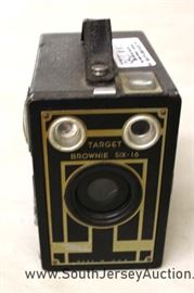 VINTAGE Target Brownie Six-16 Box Camera Made in USA 