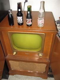 1950's TV and Cabinet, lots of Vintage items in this sale...