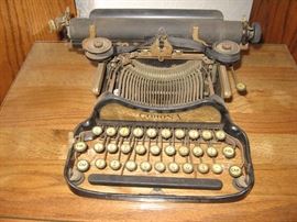 Antique Corona Typewriter...