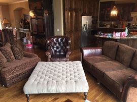 Full living room set - reduced pricing if you buy the entire set 