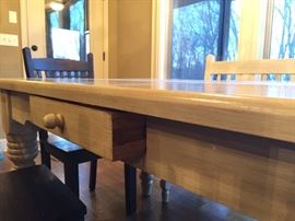 Drawer in kitchen table 