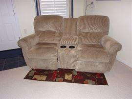La-Z-Boy dual recliner loveseat with cup holderss and storage