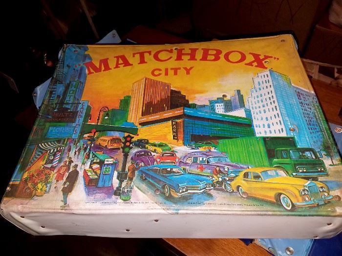 Vintage Matchbox City play set. Cars