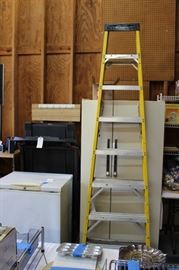 8 FOOT LADDER AND KENMORE SIDE BY SIDE  REFRIG/FREEZER, KENMORE CHEST FREEZER AND TREADMILL 