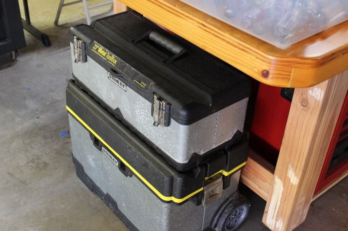 STANLEY STACKABLE ROLLING TOOL BOX