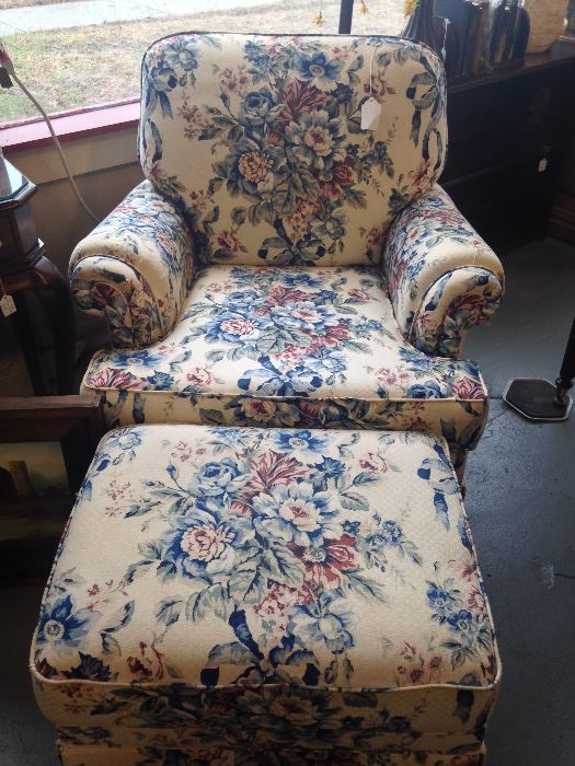 Beautiful vintage floral overstuffed Chair and Ottoman