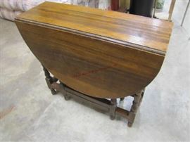 12  drop leaf table