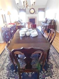 Dining table with 2 leaves inserted 78 x 41 seats 6 