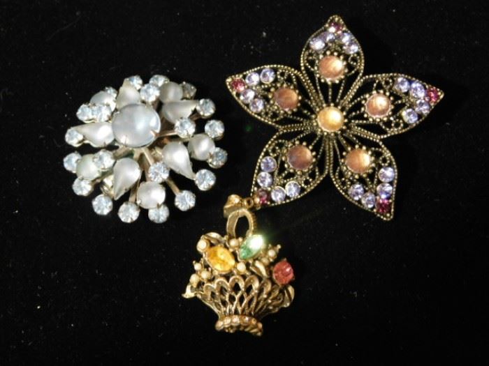 Vintage Brooches 