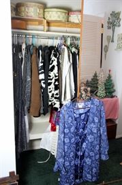 Women's Clothing & Accessories
