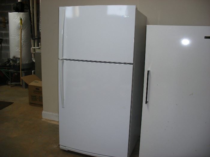 Whirlpool refrigerator.  Looks brand new.