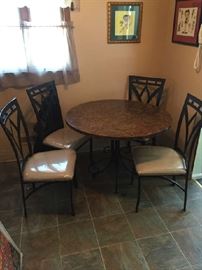 kitchen set in near mint condition