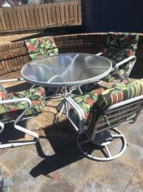 Patio table w/ chairs (cushions)