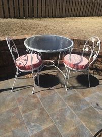 Patio Bistro set (2 chairs)