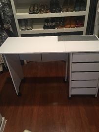 Sewing table