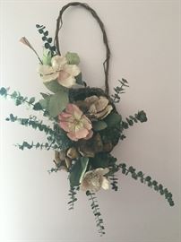 Silk arrangement (wall hanging)