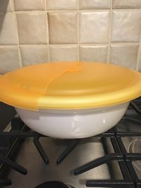 Microwave popcorn container