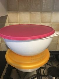 Kitchen plastic containers