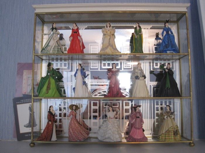 Gone with the Wind figurines (15) and glass display case