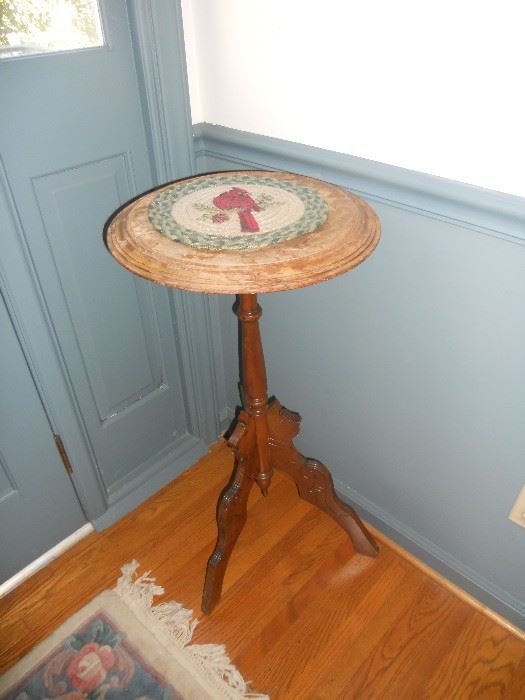 Small Victorian plant stand