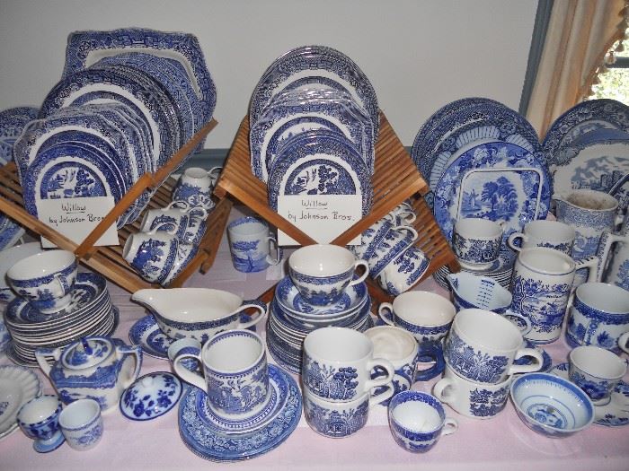 Huge variety of blue & white china including Blue Willow by Johnson Bros., Spode, Churchill & Liberty Blue