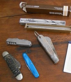 Pocket knives, Cross pens and Sheaffer pen