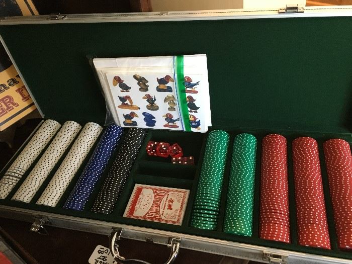 Nice  poker set in aluminum case.