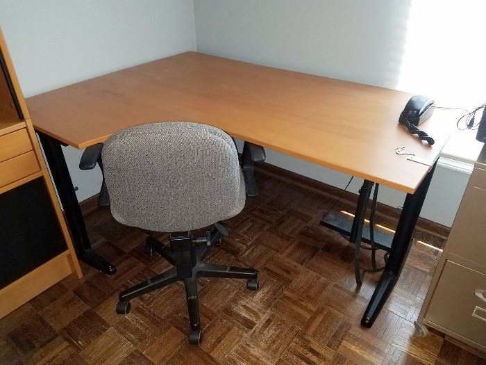 Like new Ikea office suite...Corner desk