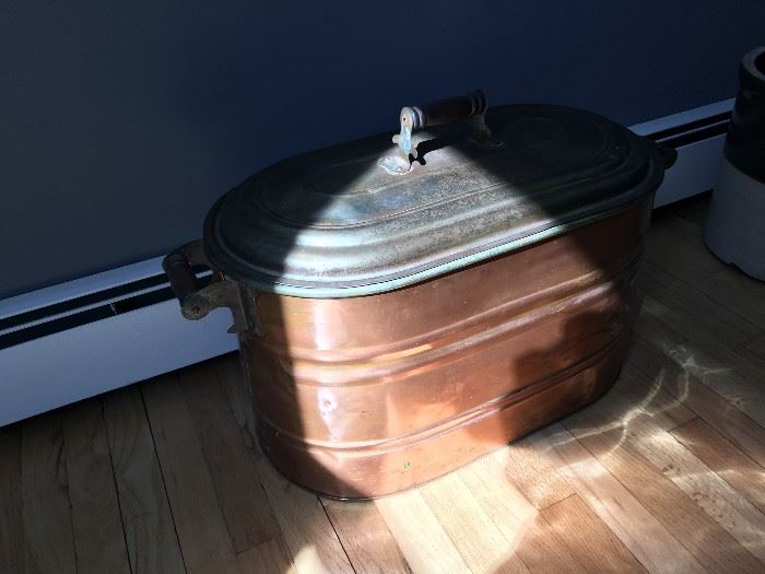 Copper lidded pot - large