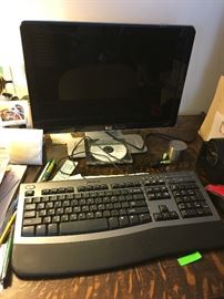 Gateway computer, monitor and keyboard