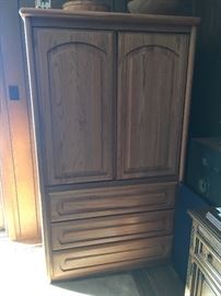 entertainment cabinet/armoire