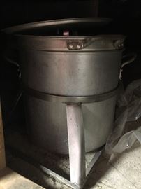 Large aluminum pot for cooking, camping (used for boy scouts)