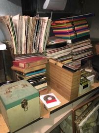 33 LPS, 45s, 78's