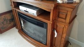 Awesome electric fireplace. Top suitable for large screen TV.