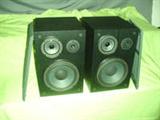 A PAIR OF YAMAHA SPEAKERS/NSA635 - Like new in the factory box