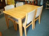 MAPLE TABLE WITH BUTTERFLY LEAF & 4 CHAIR SET
