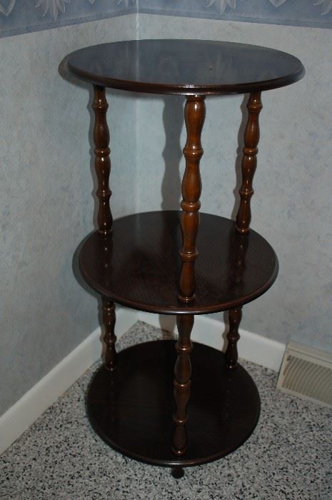 Corner 3 tiered table