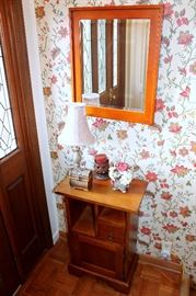 Small table, lamp, mirror